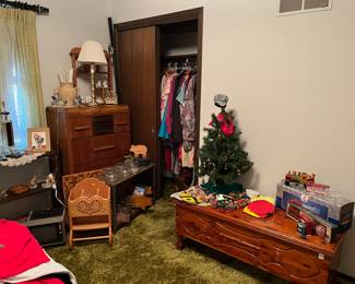 House-Upstairs, back right bedroom