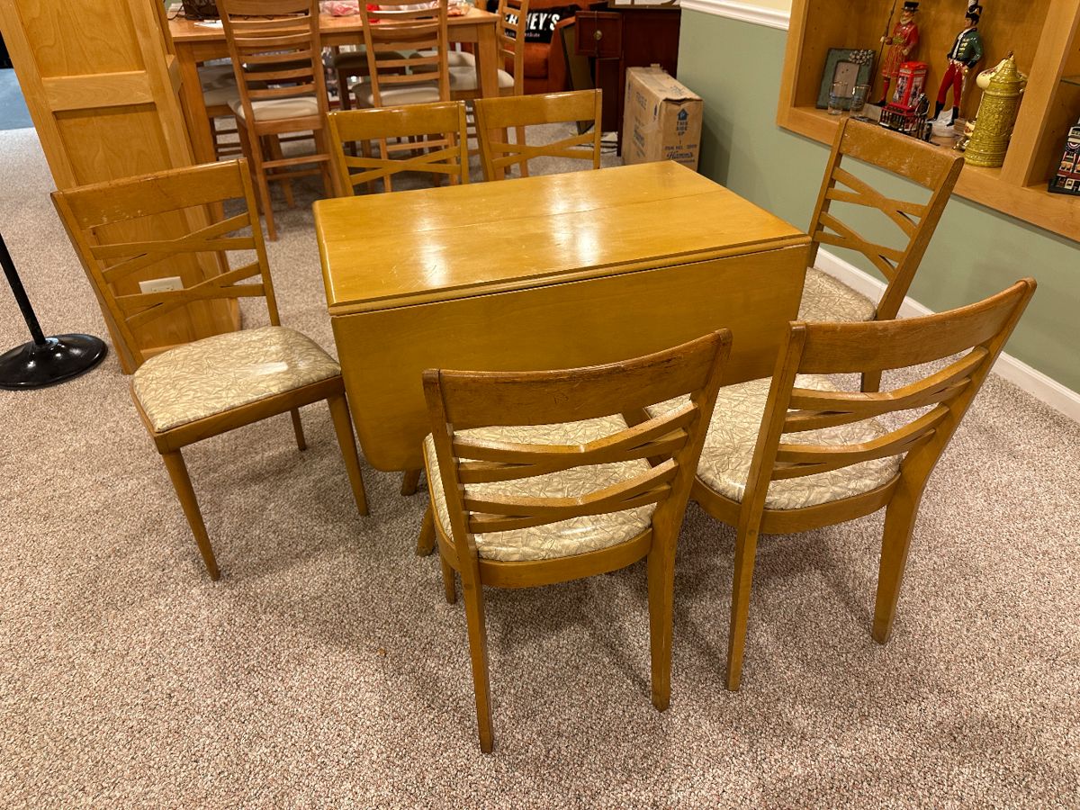 Heywood Wakefield dining table with 2 leaves and 2 drop leaves! Includes 6 chairs!