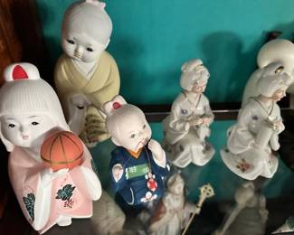 Collection of Hakata Dolls in many sizes