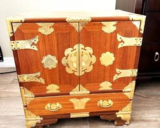 Beautifully crafted vintage Teak & Burl wood Korean Tansu cabinet/chest with ornate brass fittings.