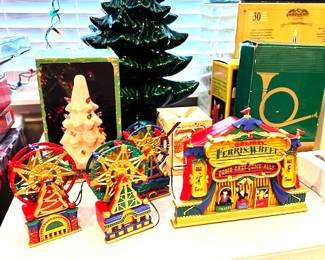 Vintage Xmas Ferris Wheel lights up and with Xmas music