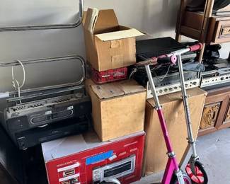 Vintage electronics and tons of CD'S, VHS tapes and cassettes