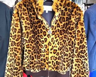 Gorgeous St. John Sport Leopard spot Jacket