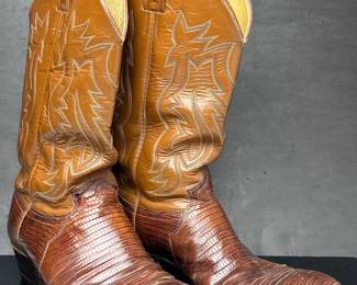 Vintage Justin Western Boots, size 11 & 1/2 D