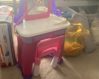 Little play vanity 