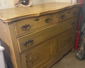 Buffet/dresser