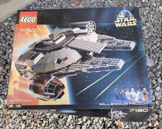 Star Wars Milenium Falcon Lego Box Only