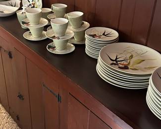 Set of ever day dishes 