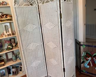 Wicker Dressing Panel