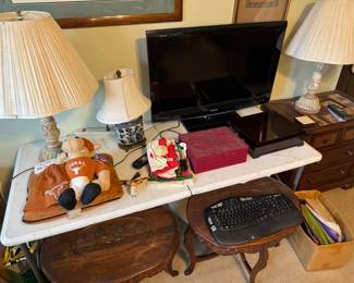 TV, Lamps and University of Texas Collectables 