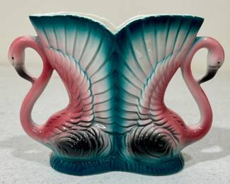 Hull Swan Vase