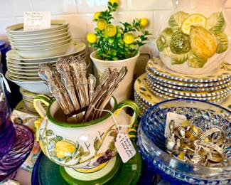 ROYAL DOULTON "BLUEBERRY PATTERN".