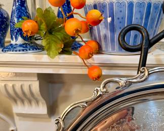 ORANGE GOES PERFECTLY WITH BLUE AND WHITE!