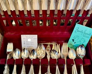 "1881 ROGERS" BY ONEIDA 83 PIECE PLACE SETTING.