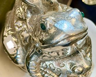 ARTHUR COURT PEWTER FROG.