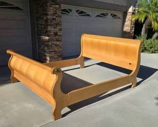 RS150King bedframe and twin mattress support frames