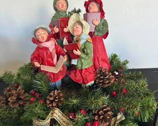 RS112Department 56 Cumberland Snow Village In Centerpiece