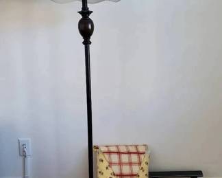 RS106Floor Lamp And Country Style Decor