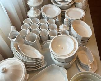 Huge set of Pfaltzgraff Dishes and Dinnerware. Selling as a set.
