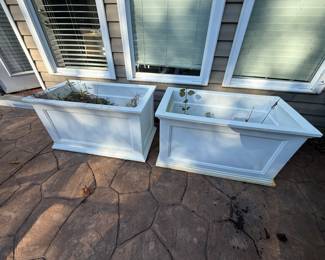 Patio pottery and planters. 