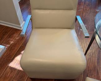 Bernhardt leather armchair - 1of 2