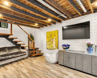 Elegant Storage Console – Versatile as Sideboard or Media Unit