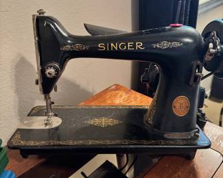 1941 Singer sewing machine