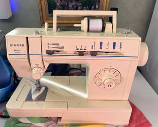 Singer sewing. machine