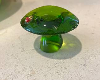 MCM glass mushroom