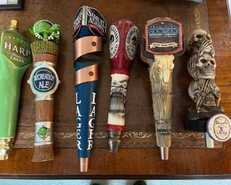 Bar pulls / taps George Killian’s, Harp, Sam Adams, Grand Canyon Brewing, Yuengling, Terrapin