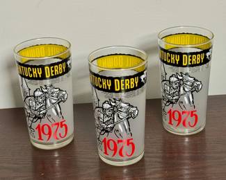 Vintage 1975 Churchill Downs Kentucky Derby glasses.