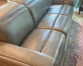 04 Ashleys Signature Design Electric Reclining Couch