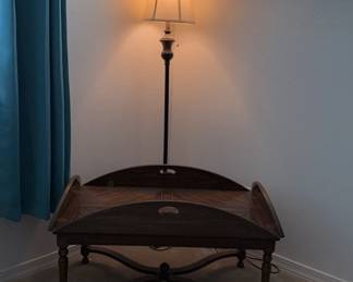 Great Table And Lamp