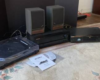Pioneer Stereo Receiver, And Bose Model 141 Speaker