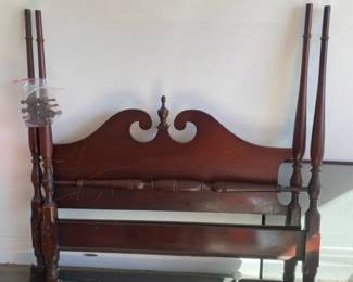 Cherry Stained Wood Full Bed
