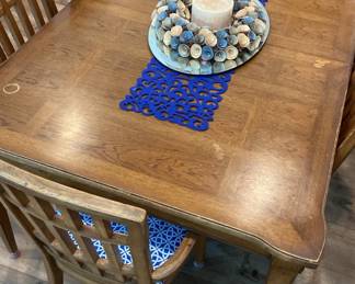 Extended Living Room Table And Chairs