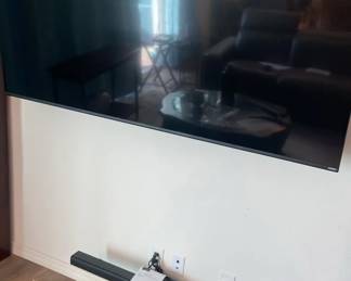 05 75 Vizio Tv And Two Piece Soundbar System