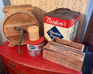 Front Room
Commode
Butter churn
Bordens tin
Cheese boxes