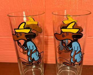 Dining Room 
Slow Poke Looney Tunes Glasses-Rare