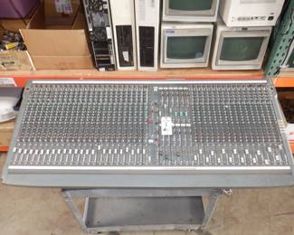 Soundcraft SM12 40 Ch Monitor Console