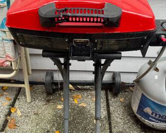Coleman Sportster Portable Propane Grill