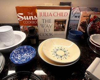 Pair of 1960s Marcrest Alpine Swiss Chalet Vegetable Bowls