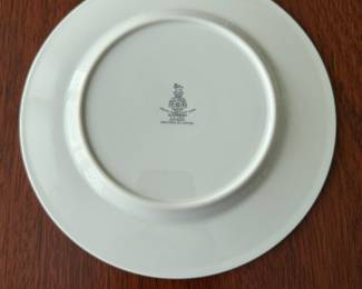 Clairmont
by ROYAL DOULTON
9 dinner plates
8 salad plates
8 Bread and butter plates
8 Footed cups
9 cup saucers
2 bowls
1 serving bowl - Asking $299 - Will negotiate.