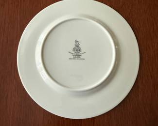 Clairmont
by ROYAL DOULTON
9 dinner plates
8 salad plates
8 Bread and butter plates
8 Footed cups
9 cup saucers
2 bowls
1 serving bowl - Asking $299 - Will negotiate.