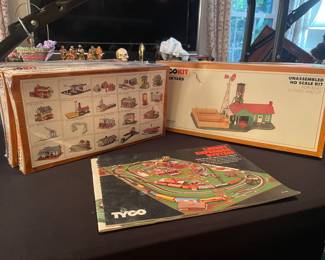 Tyco HO scale model building kits vtg 