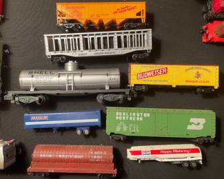 Vtg HO scale or O gauge model trains including Tyco & American Flyer