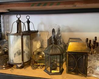 Outdoor lanterns & sconces 