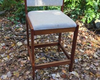 Scan style bar chair