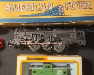 Vintage A.C. Gilbert American Flyer train & Bachmann HO scale caboose