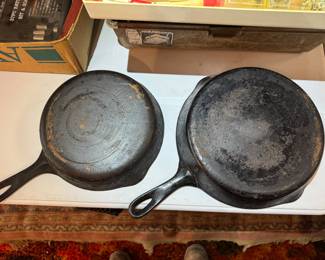 Back living space through kitchen.